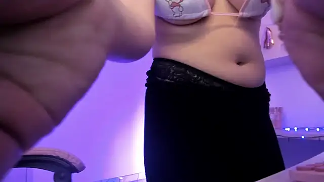 Snapshot of Francesca1_ chatting on December 14, 2024, 9:45 pm Francesca1  online show from December 14, 2024, 9:45 pm