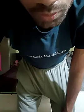 Skinny Bigass 23 online show from May 16, 2026, 6:43 am
