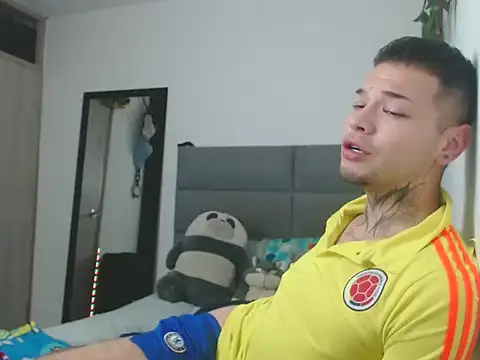 MarceloMilk online show from October 3, 2025, 4:53 am