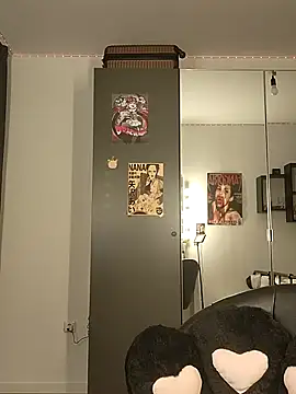 desiree-doux online show from December 1, 2025, 9:20 pm