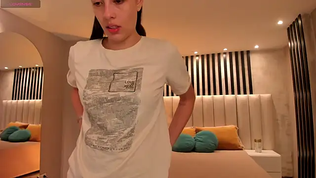 KaiaFerreira online show from February 24, 2026, 4:05 pm