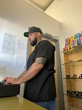 Snapshot of jr91esl chatting on February 15, 2025, 9:37 pm jr91esl online show from February 15, 2025, 9:37 pm