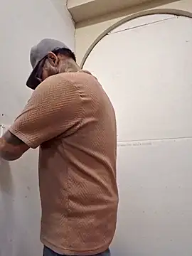 Snapshot of jr91esl chatting on April 14, 2026, 2:50 am jr91esl online show from April 14, 2026, 2:50 am