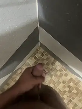 Snapshot of mylovetr1 chatting on December 21, 2024, 5:58 am mylovetr1 online show from December 21, 2024, 5:58 am