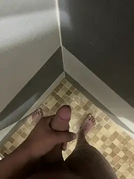 Snapshot of mylovetr1 chatting on February 9, 2025, 6:01 am mylovetr1 online show from February 9, 2025, 6:01 am