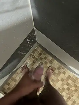 Snapshot of mylovetr1 chatting on February 12, 2025, 5:47 am mylovetr1 online show from February 12, 2025, 5:47 am