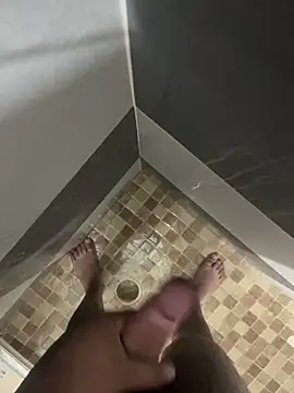 Snapshot of mylovetr1 chatting on October 13, 2025, 2:11 am mylovetr1 online show from October 13, 2025, 2:11 am