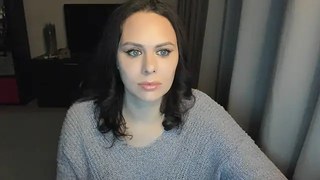 MollyCheiz online show from October 26, 2025, 2:23 pm