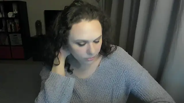 Snapshot of MollyCheiz chatting on May 26, 2026, 9:33 pm MollyCheiz online show from May 26, 2026, 9:33 pm