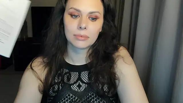 Snapshot of MollyCheiz chatting on July 11, 2026, 9:16 pm MollyCheiz online show from July 11, 2026, 9:16 pm