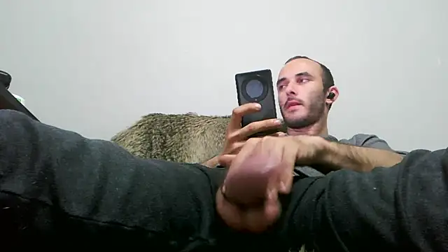 kisandgioni online show from January 24, 2025, 6:04 pm