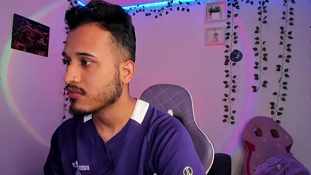 Raf brunette online show from December 25, 2024, 1:30 pm