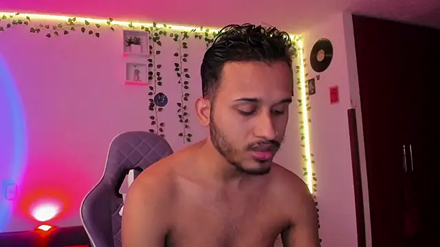 Raf brunette online show from January 7, 2025, 9:18 am