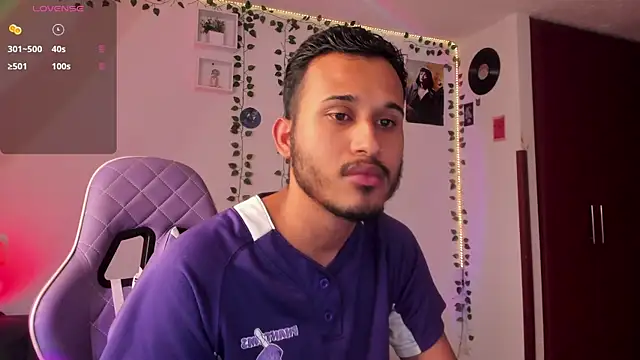 Raf brunette online show from January 24, 2025, 12:10 pm