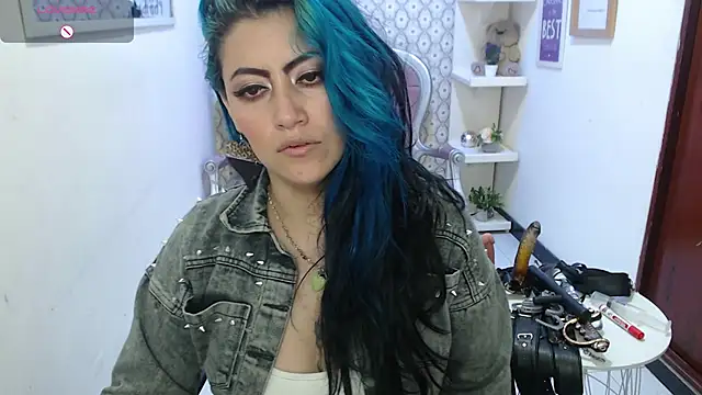 scarleth blue online show from January 17, 2025, 9:28 am