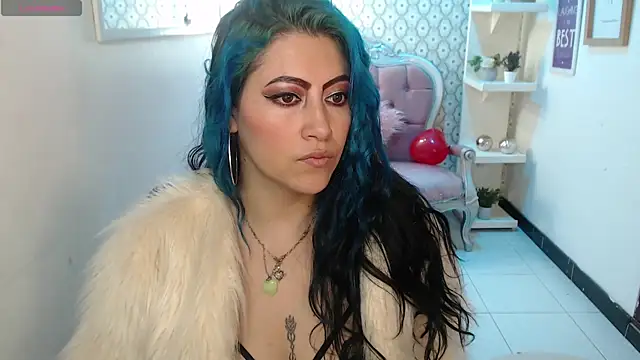 scarleth blue online show from February 19, 2025, 3:06 am