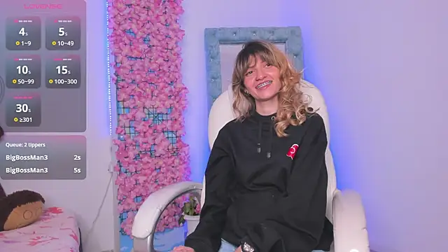 Snapshot of summer_sweet_ chatting on January 10, 2025, 4:22 am summer sweet online show from January 10, 2025, 4:22 am