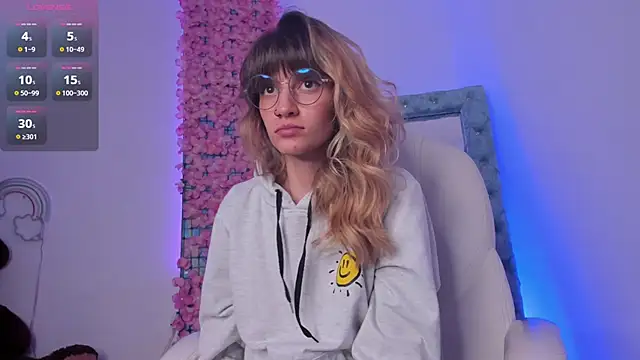 Snapshot of summer_sweet_ chatting on February 3, 2025, 9:52 am summer sweet online show from February 3, 2025, 9:52 am