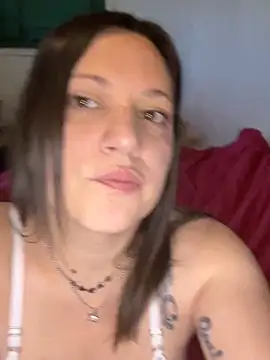 Macadiez10 online show from October 12, 2025, 1:43 pm