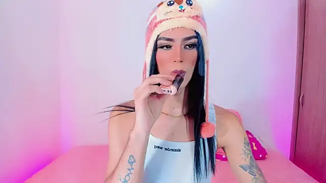 Snapshot of Ashley_Reminton chatting on March 10, 2025, 6:49 am Ashley Reminton online show from March 10, 2025, 6:49 am