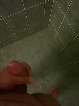 Snapshot of Tommy_y_Pamela chatting on February 11, 2026, 5:34 am Tommy y Pamela online show from February 11, 2026, 5:34 am