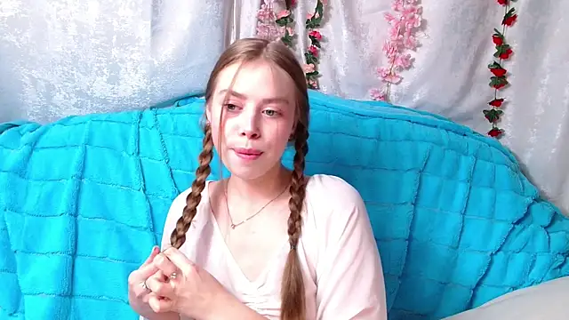 Snapshot of sofiaa_here chatting on March 10, 2025, 12:29 am sofiaa here online show from March 10, 2025, 12:29 am