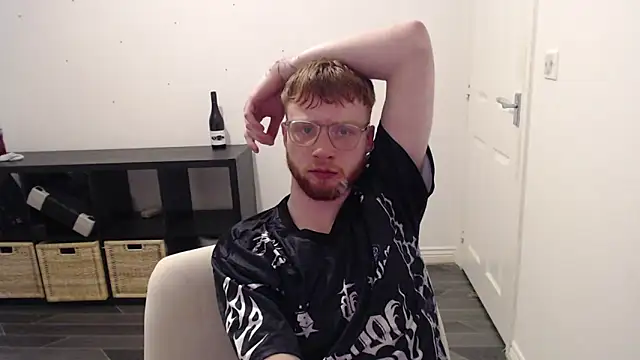 PrettyGinger online show from December 13, 2024, 7:10 pm