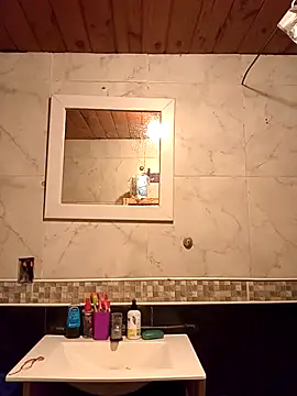 Snapshot of FlacoDani chatting on November 10, 2025, 2:49 pm FlacoDani online show from November 10, 2025, 2:49 pm