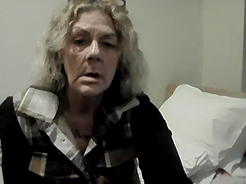 housewife shantie online show from March 16, 2026, 2:43 pm