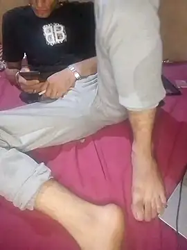 LOOLOOO123123 online show from November 7, 2025, 6:02 am