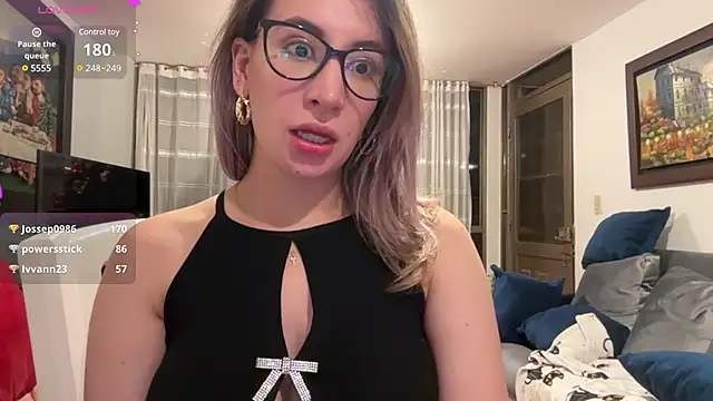 Snapshot of Gabby_cruz_ chatting on December 13, 2024, 12:53 am Gabby cruz online show from December 13, 2024, 12:53 am