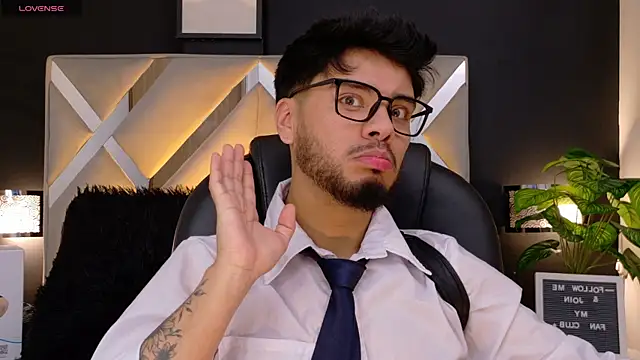 Tommidubois online show from November 8, 2025, 4:34 am