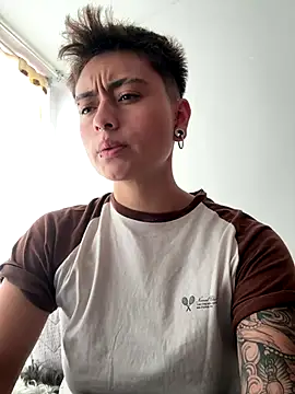 Snapshot of Chriss_gomez2 chatting on October 5, 2025, 7:45 pm Chriss gomez2 online show from October 5, 2025, 7:45 pm