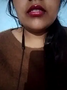 Love-Veronica online show from February 12, 2026, 1:28 pm