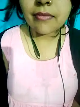 Love-Veronica online show from April 29, 2026, 1:26 pm