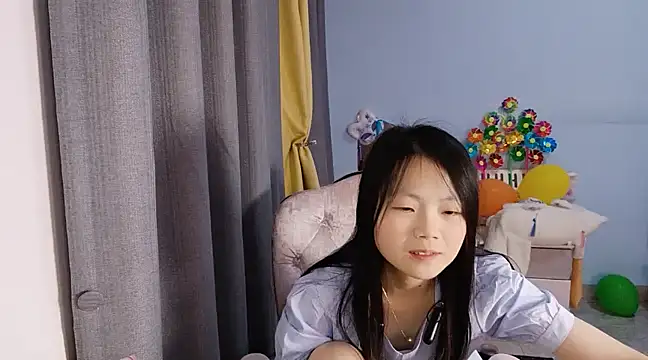 Snapshot of Lena-yyds chatting on March 3, 2025, 4:35 pm Lena-yyds online show from March 3, 2025, 4:35 pm