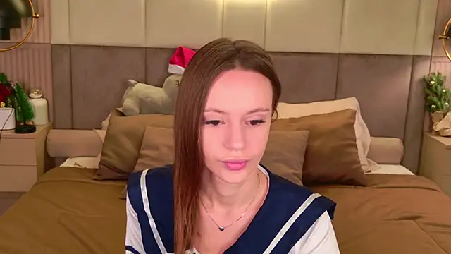 Snapshot of RebeccaMartons chatting on January 7, 2025, 8:52 pm RebeccaMartons online show from January 7, 2025, 8:52 pm