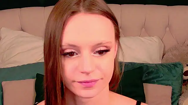 Snapshot of RebeccaMartons chatting on February 3, 2025, 12:15 am RebeccaMartons online show from February 3, 2025, 12:15 am
