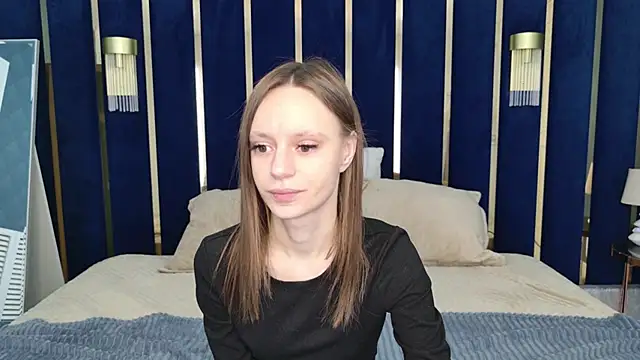 Snapshot of RebeccaMartons chatting on March 18, 2025, 8:37 pm RebeccaMartons online show from March 18, 2025, 8:37 pm