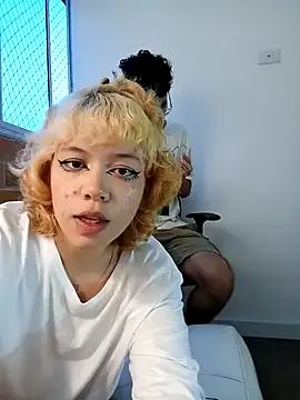 Cutie-Bunny888 online show from December 17, 2024, 10:54 pm