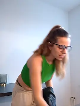 Snapshot of TerrasWildlife chatting on February 20, 2025, 4:14 pm TerrasWildlife online show from February 20, 2025, 4:14 pm