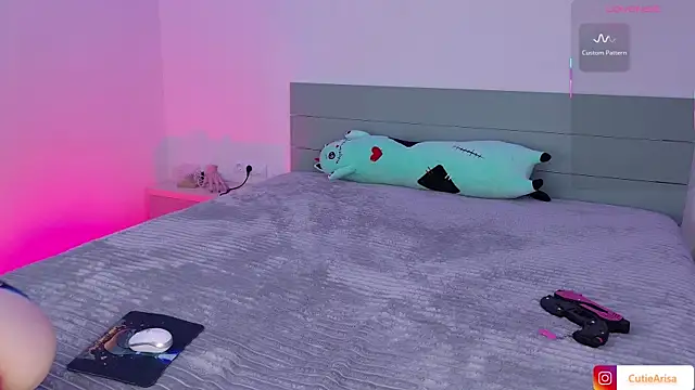 Lust One  online show from April 4, 2026, 2:03 pm