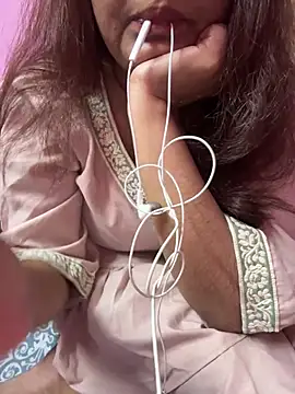 Snapshot of _nishalove19 chatting on February 1, 2025, 10:13 pm  nishalove19 online show from February 1, 2025, 10:13 pm