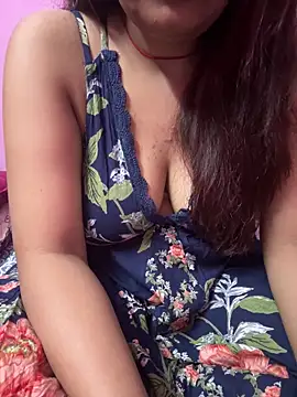 Snapshot of _nishalove19 chatting on February 23, 2025, 7:49 pm  nishalove19 online show from February 23, 2025, 7:49 pm