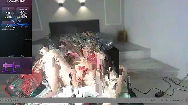 Snapshot of Inked_blondi chatting on February 18, 2025, 12:26 am Inked blondi online show from February 18, 2025, 12:26 am