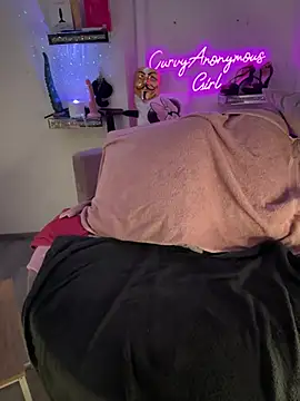 CurvyAnonymousGirl89 online show from February 17, 2026, 5:41 pm