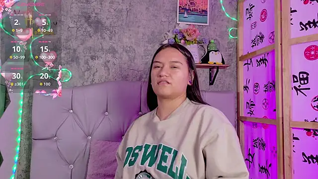 Snapshot of Megan_sophia2 chatting on October 17, 2025, 1:03 pm Megan sophia2 online show from October 17, 2025, 1:03 pm