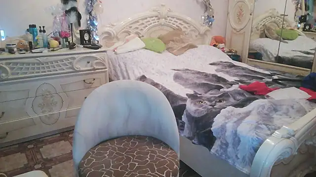 Debra Phoenix online show from April 11, 2026, 7:07 pm