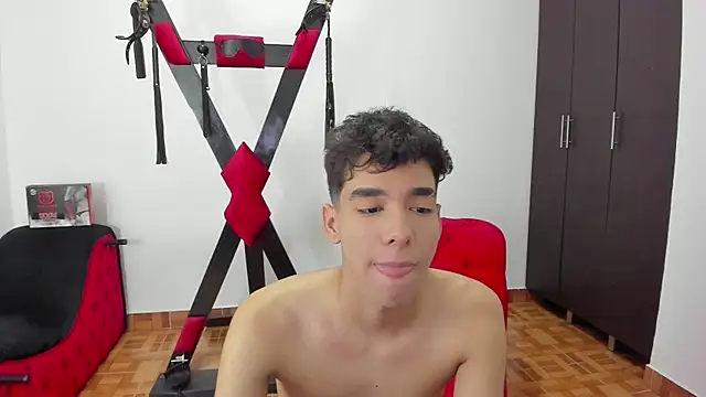 Snapshot of Harry_LatinBoy chatting on January 7, 2025, 10:41 pm Harry LatinBoy online show from January 7, 2025, 10:41 pm