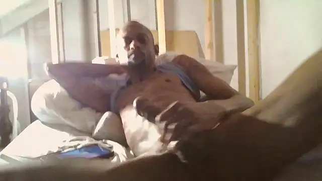 Snapshot of KinGKane84 chatting on February 23, 2025, 7:17 pm KinGKane84 online show from February 23, 2025, 7:17 pm